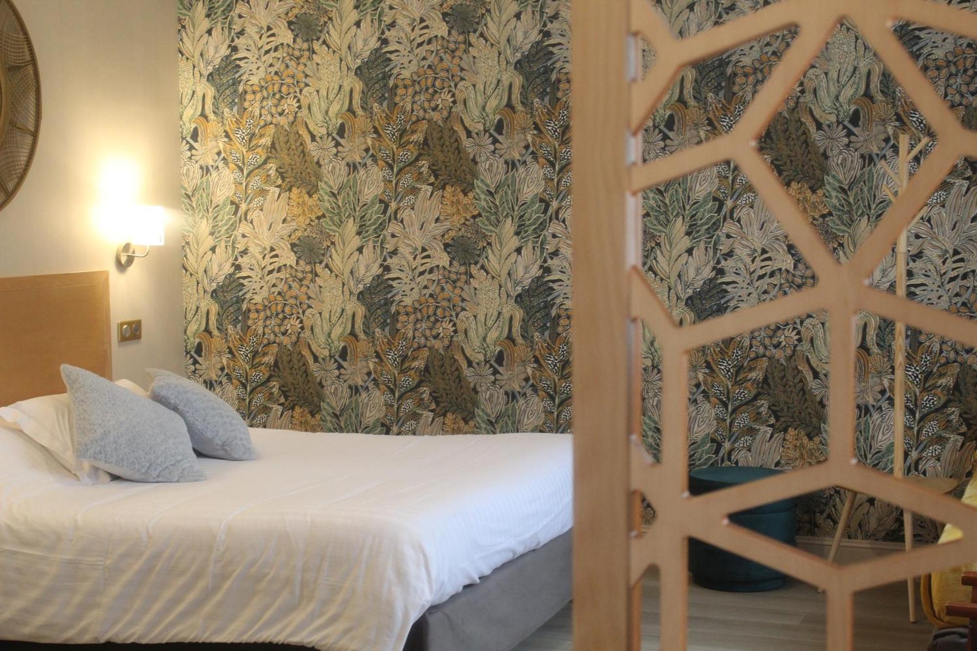 Logis Hotel La Breche - Restaurant Berthelot Amboise Zewnętrze zdjęcie