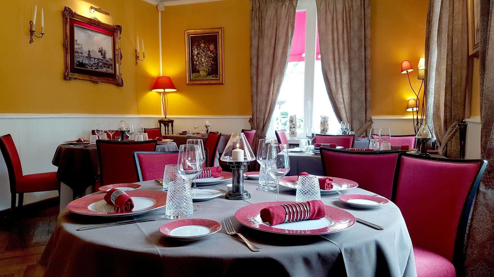 Logis Hotel La Breche - Restaurant Berthelot Amboise Zewnętrze zdjęcie