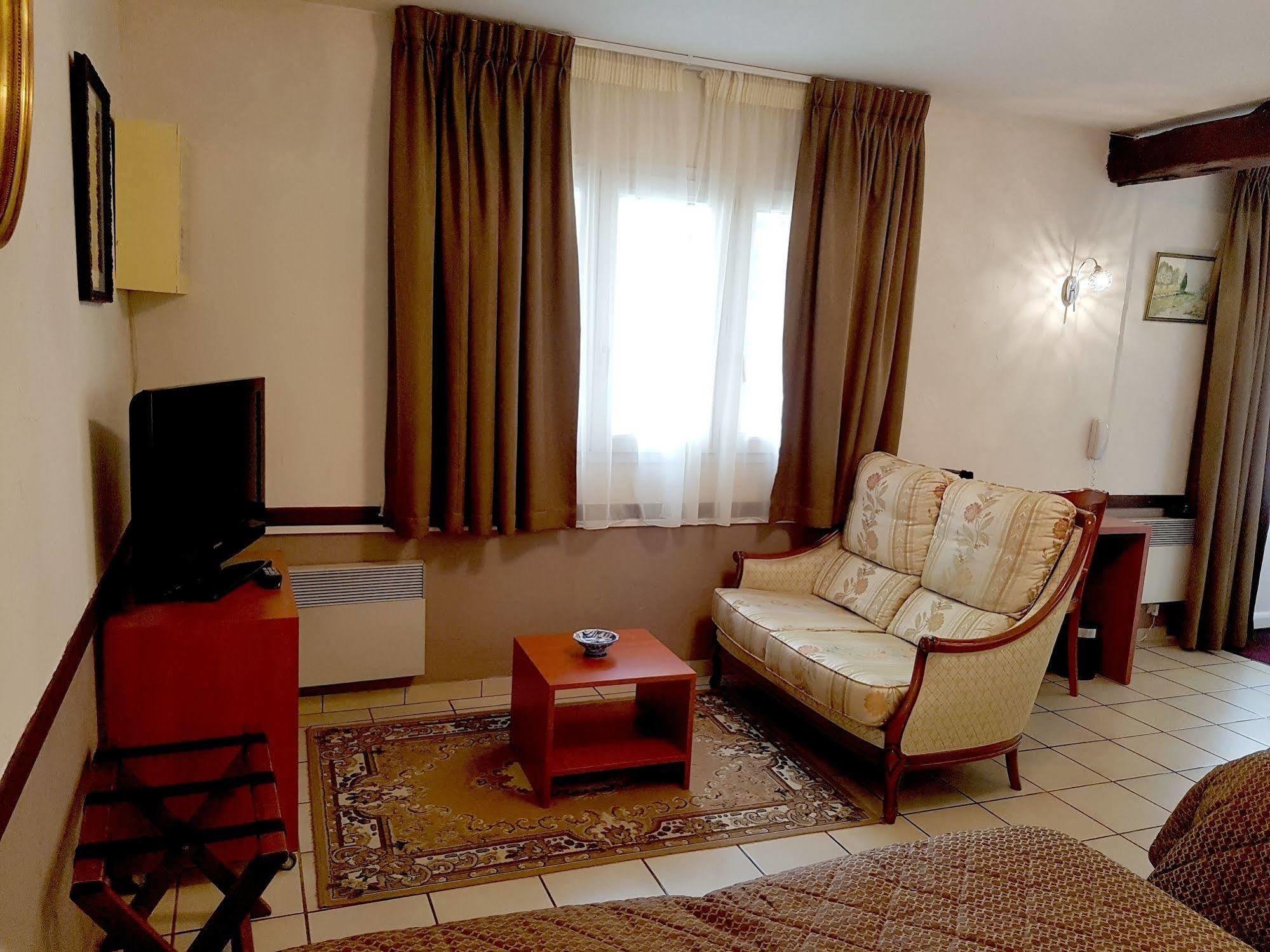 Logis Hotel La Breche - Restaurant Berthelot Amboise Zewnętrze zdjęcie